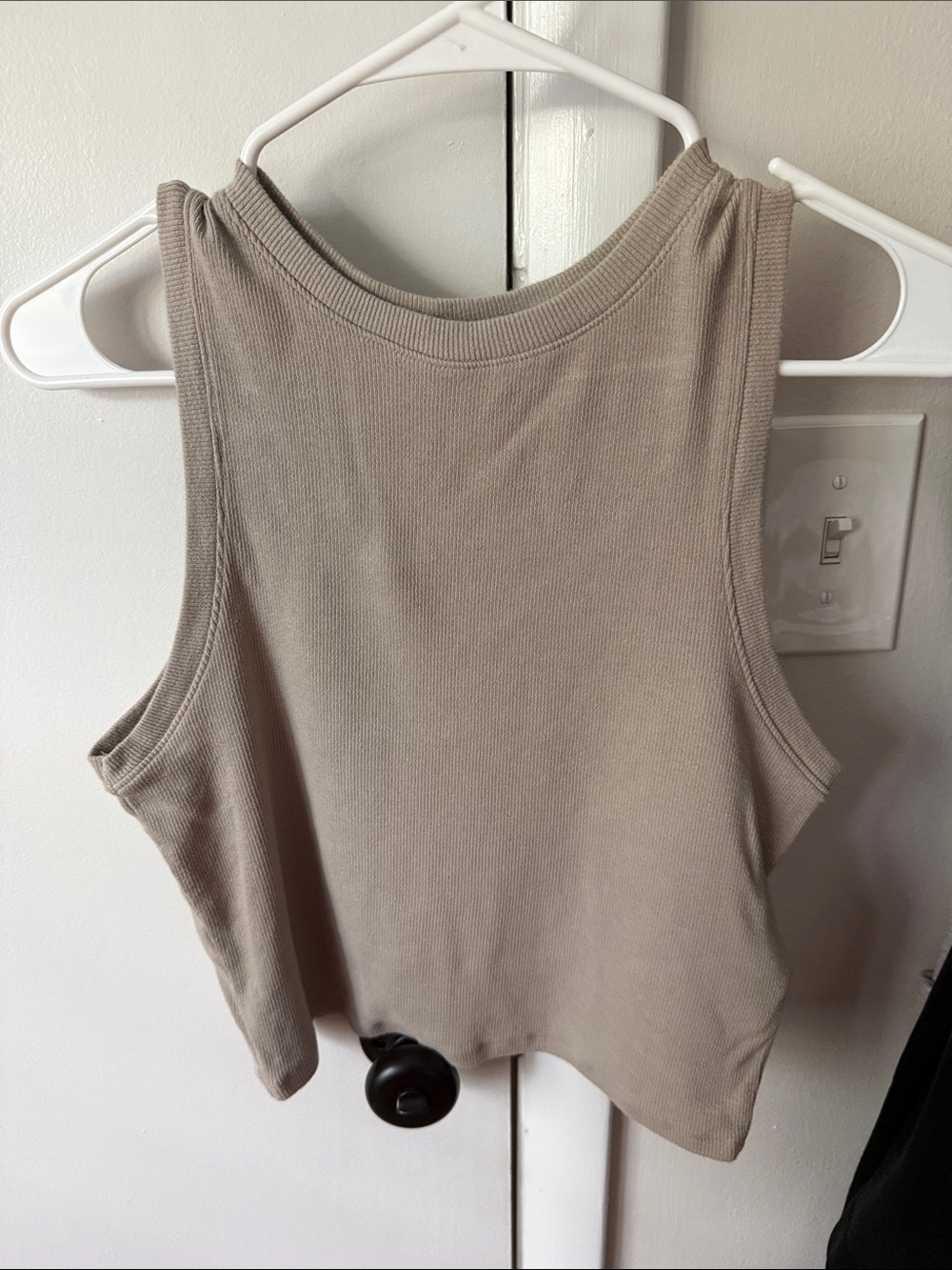 Hollister Ribbed Cropped Tank - Light Taupe